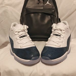 ‼️SOLD‼️Jordan 11 Retro Low LE Snakeskin Navy Blue
